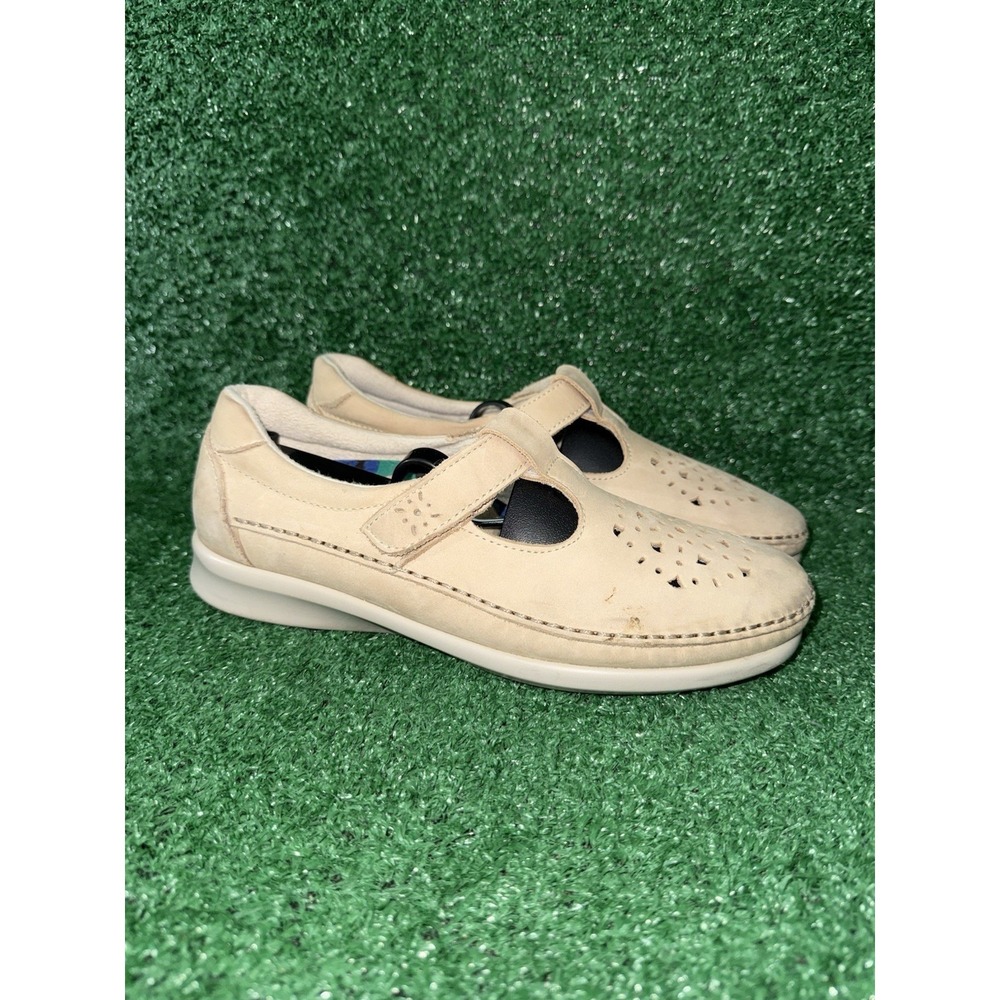 SAS Shoes Women Size 8 N Willow Silp On Loafer Tan Leather Adjustable Sneakers